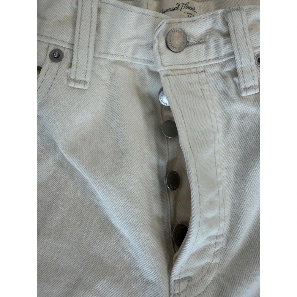 Universal Thread Bermuda Shorts Womens 8 White 90s Baggy Denim High Rise Button